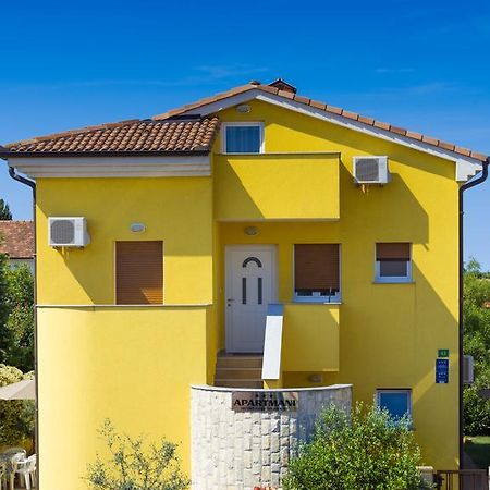 Apartments Manuela プーラ エクステリア 写真