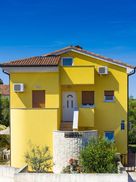 Apartments Manuela プーラ エクステリア 写真